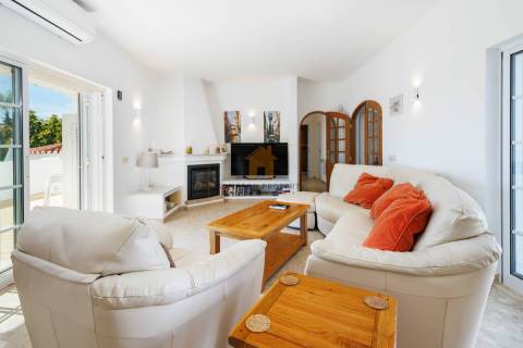 Vende-se moradia T3 para venda em Vale de Milho, Carvoeiro