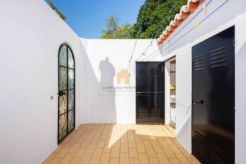 Vende-se moradia T3 para venda em Vale de Milho, Carvoeiro