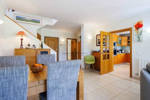 Moradia independente num campo de golfe com segurança 24H