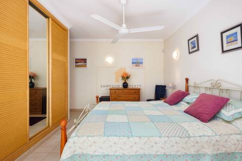 Moradia independente num campo de golfe com segurança 24H