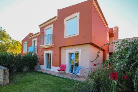 Quartershare em T2 de luxo com segurança 24H e piscina no Vale da Pinta