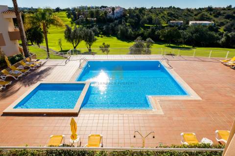 Para venda, apartamento de luxo T2 no golfe em Vale da Pinta