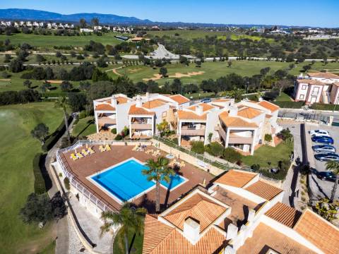 Para venda, apartamento de luxo T2 no golfe em Vale da Pinta
