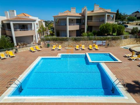 Para venda, apartamento de luxo T2 no golfe em Vale da Pinta