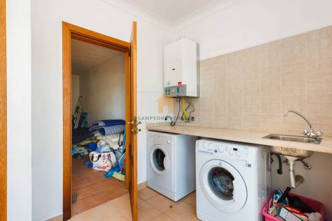 Para venda – Moradia com 3 quartos, piscina privada e garagem em Carvoeiro