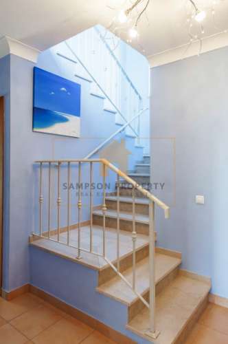 Para venda – Moradia com 3 quartos, piscina privada e garagem em Carvoeiro