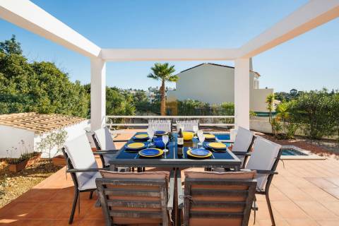 Para venda – Moradia com 3 quartos, piscina privada e garagem em Carvoeiro