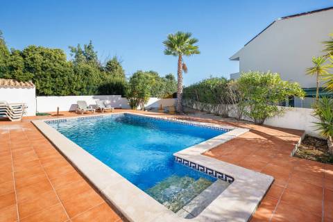 Para venda – Moradia com 3 quartos, piscina privada e garagem em Carvoeiro