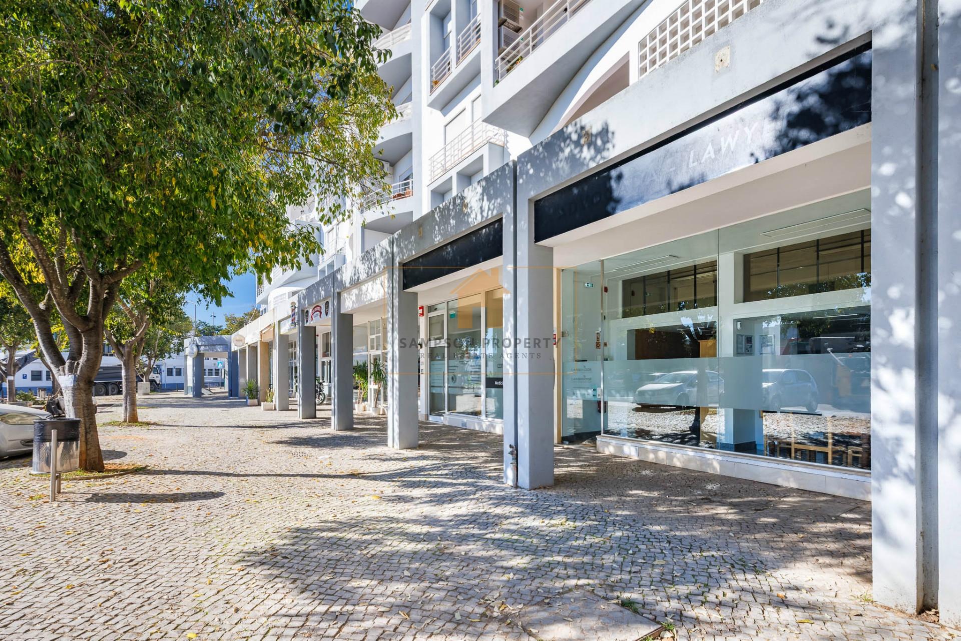 Espaço comercial para venda em Lagoa