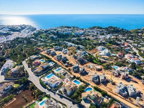 Impressionante moradia T4 para venda em Carvoeiro