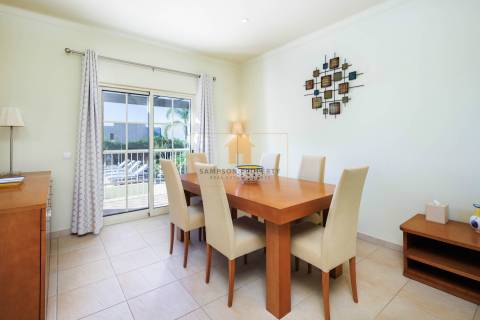 Impressionante moradia T4 para venda em Carvoeiro