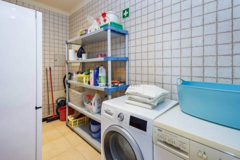 Impressionante moradia T4 para venda em Carvoeiro