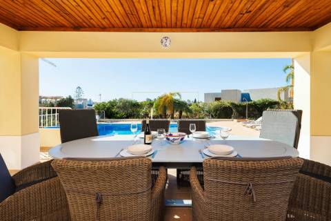 Impressionante moradia T4 para venda em Carvoeiro