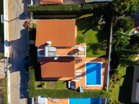 Moradia com 3 quartos e piscina para venda em Carvoeiro, Algarve