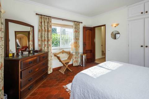 Moradia com 3 quartos e piscina para venda em Carvoeiro, Algarve