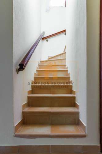 Moradia com 3 quartos e piscina para venda em Carvoeiro, Algarve