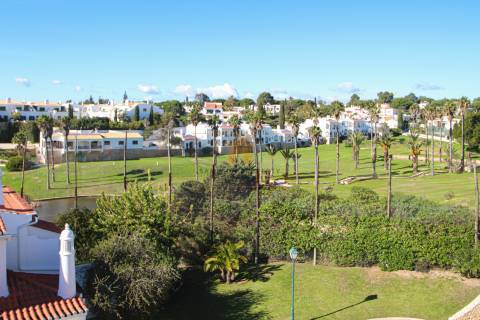 Para venda – Apartamento T1 em Carvoeiro com vista mar