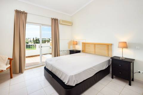 Para venda – Apartamento T1 em Carvoeiro com vista mar