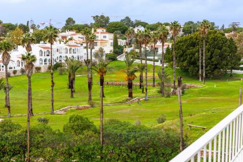 Para venda – Apartamento T1 em Carvoeiro com vista mar