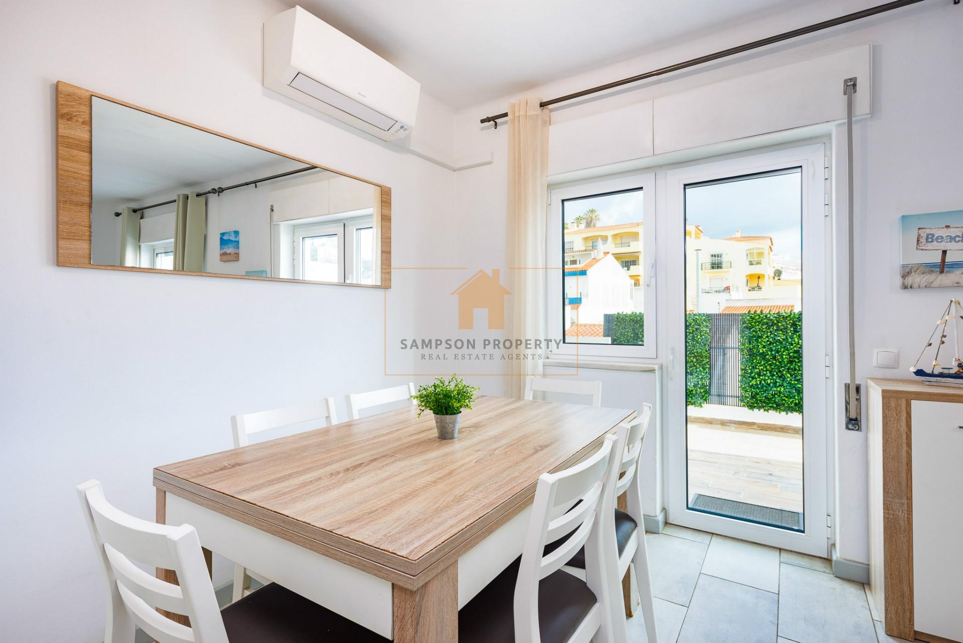 Para venda – Apartamento T2 com amplo terraço a 100m da Praia de Carvoeiro