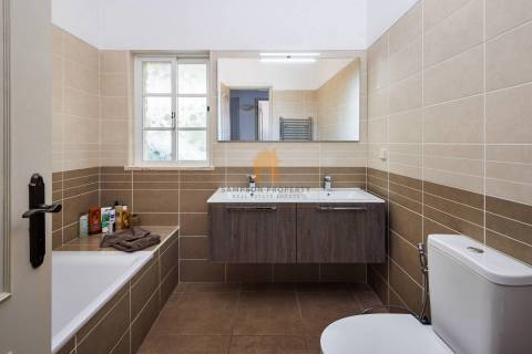 Para venda em Carvoeiro, moradia térrea com 3 quartos e piscina aquecida