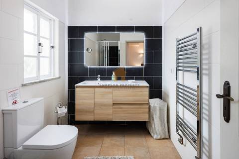 Para venda em Carvoeiro, moradia térrea com 3 quartos e piscina aquecida