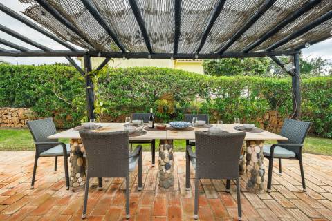 Para venda em Carvoeiro, moradia térrea com 3 quartos e piscina aquecida