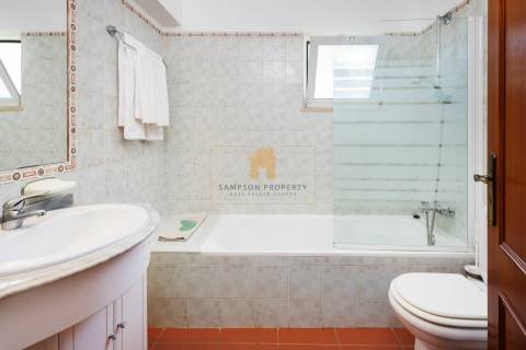 Para venda apartamento T1+1 em Carvoeiro