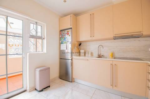 Para venda T1 de luxo, remodelado, com vista mar em Carvoeiro no Clube Golfemar