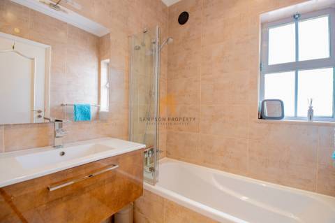 Para venda T1 de luxo, remodelado, com vista mar em Carvoeiro no Clube Golfemar