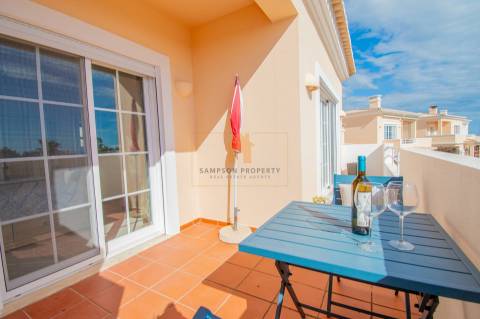 Para venda T1 de luxo, remodelado, com vista mar em Carvoeiro no Clube Golfemar