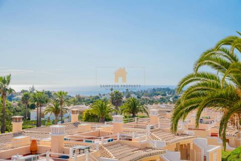 Para venda T1 de luxo, remodelado, com vista mar em Carvoeiro no Clube Golfemar