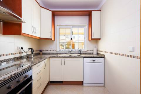 Moradia com 2 quartos e piscina privada para venda em Ferragudo