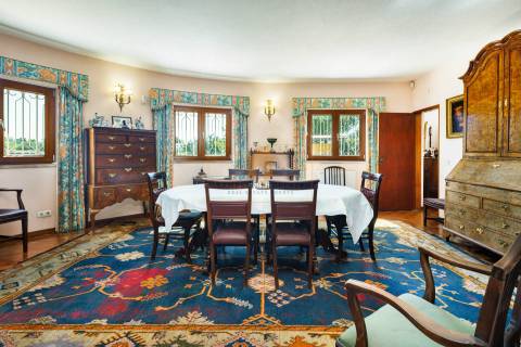 Para venda em Carvoeiro, moradia com 4 quartos, garagem e piscina