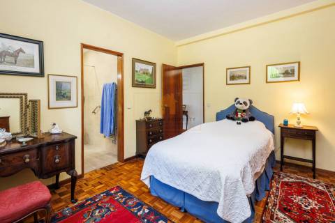 Para venda em Carvoeiro, moradia com 4 quartos, garagem e piscina