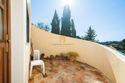 Para venda em Carvoeiro, moradia com 4 quartos, garagem e piscina