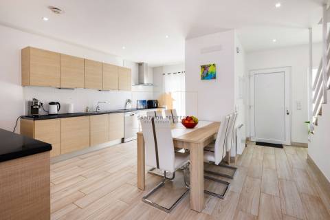 Moradia com 3 quartos, piscina e garagem para venda em Bella Vista, Ferragudo