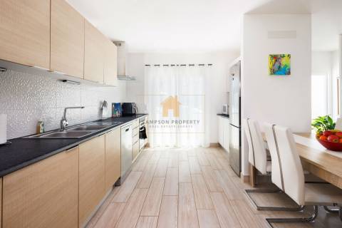 Moradia com 3 quartos, piscina e garagem para venda em Bella Vista, Ferragudo