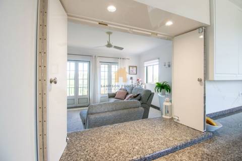 Para venda em Carvoeiro, apartamento T2 no primeiro andar com vistas deslumbrantes para o golfe