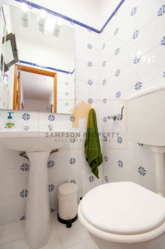 Moradia T4 para venda com amplo terreno no Carvoeiro Clube