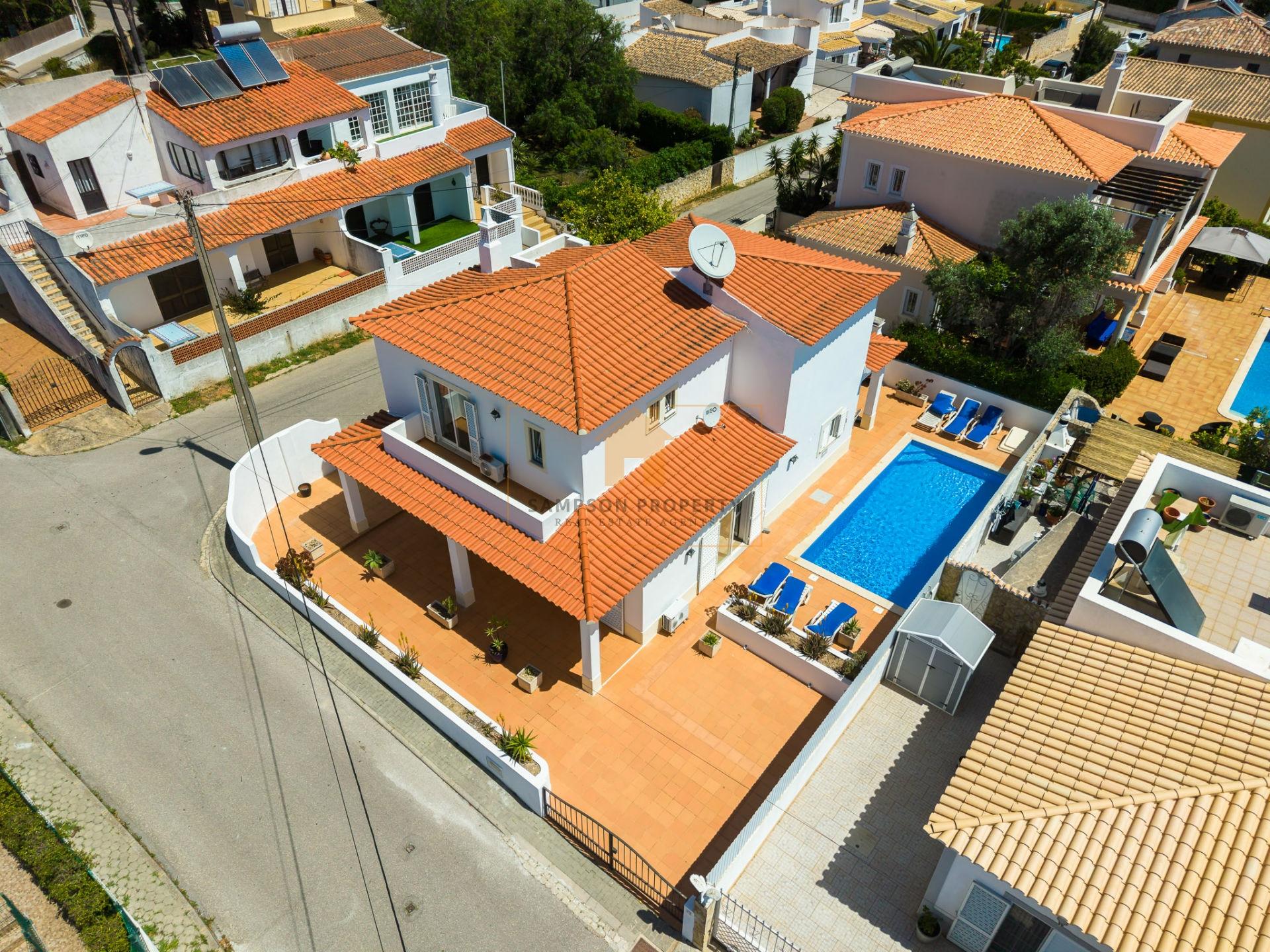 Para venda, moradia T3 em Sesmarias, Carvoeiro