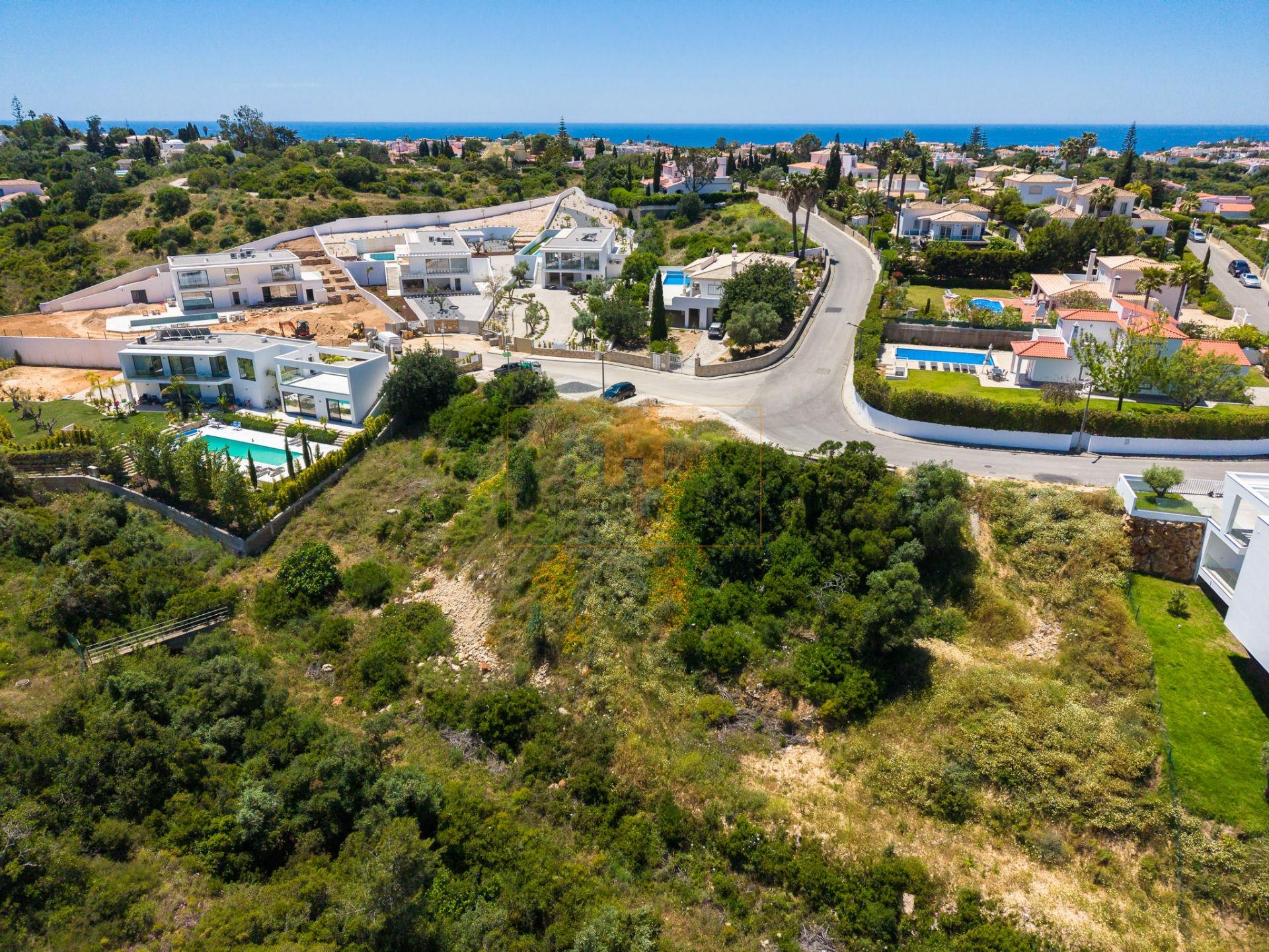 Lote para venda em Carvoeiro