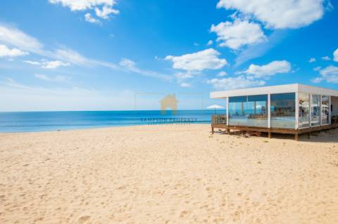 Apartamento T1 para venda em Armação de Pêra com garagem e piscina partilhada