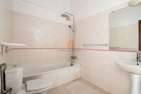 Apartamento T1 para venda em Armação de Pêra com garagem e piscina partilhada