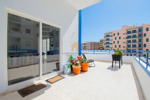 Apartamento T1 para venda em Armação de Pêra com garagem e piscina partilhada
