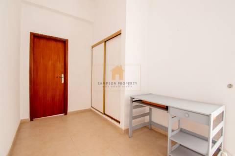 Apartamento T1 para venda em Armação de Pêra com garagem e piscina partilhada