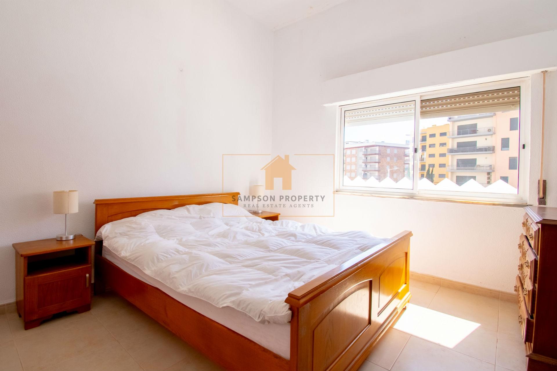 Apartamento T1 para venda em Armação de Pêra com garagem e piscina partilhada