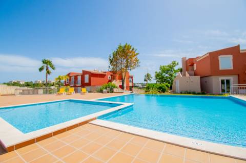 Quartershare em T2 de luxo com segurança 24H e piscina no Vale da Pinta