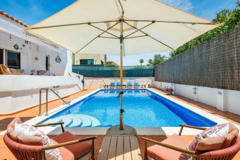 Para venda - Moradia de 3 quartos com piscina em Carvoeiro