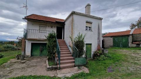 Moradia Isolada T2+1 Venda em Vale do Massueime,Pinhel